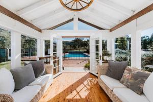 Wilpine Poolside Country Luxury near Town