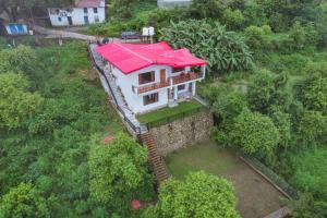 SaffronStays Zephyr