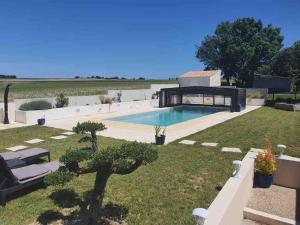 Maisons de vacances Gite dans la campagne royannaise. : photos des chambres