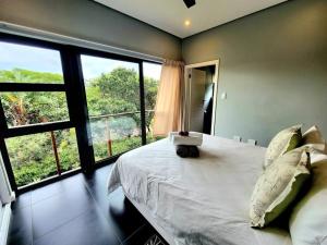 Silver Moon - Eden Rock