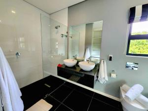 Silver Moon - Eden Rock