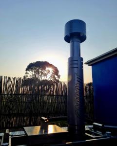 Die Blouhuis Farmhouse Retreat with a hot tub