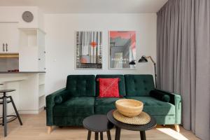 Warsaw Piaseczno Stylish Apartment with Parking by Renters