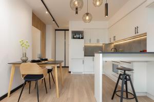 Warsaw Piaseczno Stylish Apartment with Parking by Renters