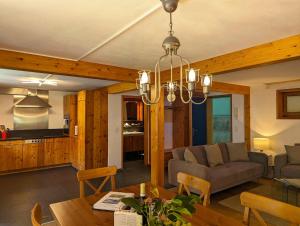 N-Orgon - Sleeps 4, tranquil location.