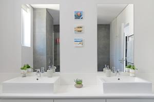 Naomi - Designer Penthouse in the Heart of Cape Town