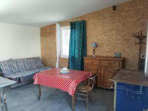 Appartements Hebergement rural a deux pas de la RN102/88 et du Puy en Velay : photos des chambres