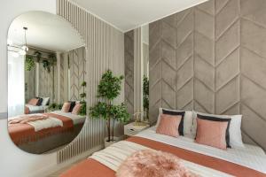 Wonderful 1BR by Dambovita River: Old Town Bliss