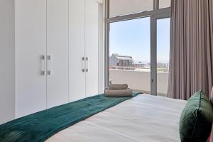 Lyra - Chic Urban Apartment living in the heart of Cape Town