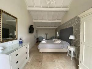 Villas Maison avec piscine pour 10 personnes - L'ISLE SUR LA SORGUE - SAUMANE - VAUCLUSE - LUBERON - PROVENCE : photos des chambres