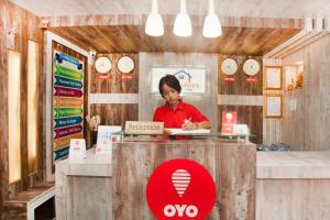 OYO 167 Hotel Lotus Buddha Inn