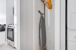 LES 1BR w Elevator WD Roof nr parks NYC-789