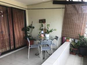 David beachside apartment