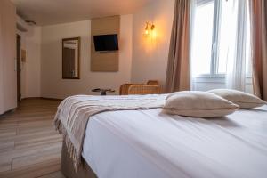 Hotels Hotel & Restaurant Les Mouettes : photos des chambres