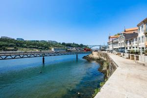 Porto City Holidays by Douro River