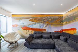 Porto City Holidays by Douro River