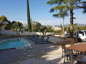 Maisons de vacances Maison avec piscine : photos des chambres