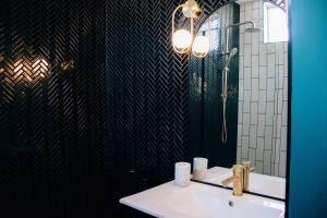 Rooms of Renown - The Enterprise Suite