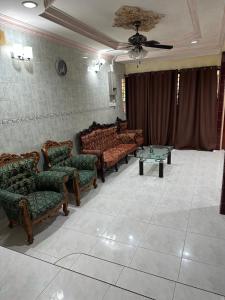 Thumbs Up HomeStay