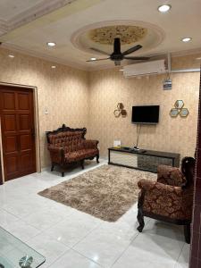 Thumbs Up HomeStay