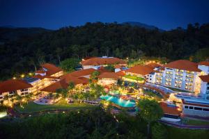DoubleTree by Hilton Damai Laut