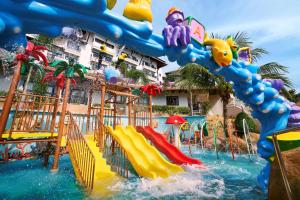 DoubleTree by Hilton Damai Laut