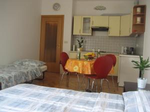 Studio Seaside Apartment Amphora