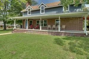 Unique Cotter Getaway with Deck and Outdoor Dining! - Bull Shoals
