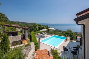 Holiday Home Kvarner with private heated pool