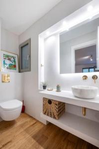 Luxury stay with garden, US embassy