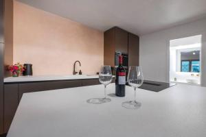 Luxury stay with garden, US embassy