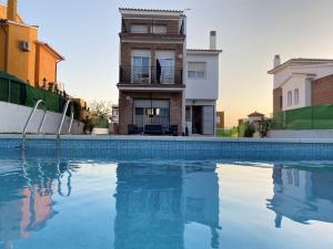 Casa , Dílar, Granada con jardin y piscina