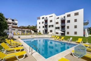 Palm Tree Dream Lodging