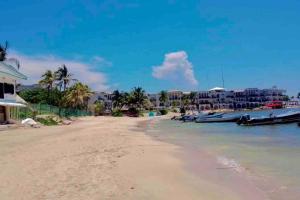 3 BR, Ocean View, GymParking