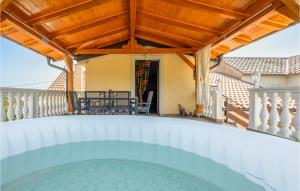 Cozy Apartment In Hreljin With Jacuzzi 