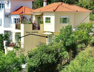 Marchies Place - Spacious one bedroom apartment for rent on Skopelos Island