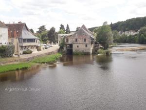 Maisons de vacances Petit coin de tranquillite au Saulier : photos des chambres