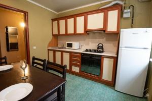 вулиця Митницька 55