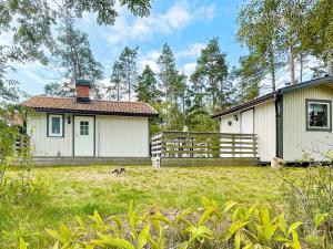 6 person holiday home in Mönsterås-By Traum