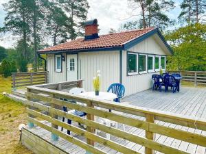 6 person holiday home in Mönsterås-By Traum