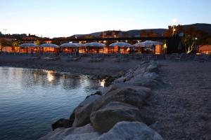 Luxury apartment with Pool, Jacuzzi and Sea View Split