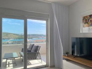 Luxury apartment with Pool, Jacuzzi and Sea View Split