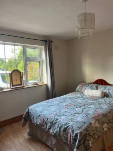 Spacious Countryside 5BD House!
