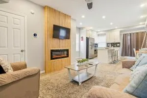 Next to Convention Center, Dave and Busters and Shops with parking - Venice Park