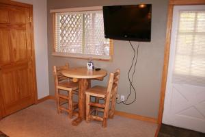 Fawn Valley Inn- 253 apts