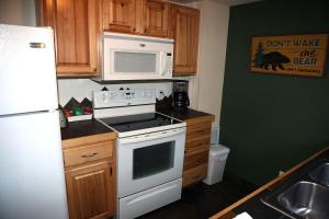 Triple R Cottages- 1 cabin