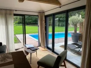 LE CLOS DAUPHINAIS Chez Laurette - Quévert