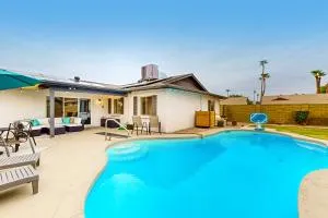 Palm Reflection - Tempe Royal Palms