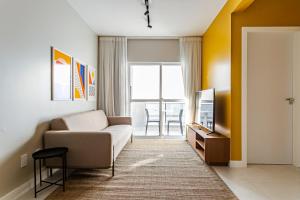 Prédio com apartamentos completos, com piscina e a passos da praia - Agua Marinha