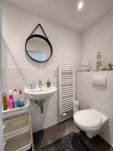 Cozy Apartment mit WIFI, Aufzug & Kostenlos Parken EL-Living